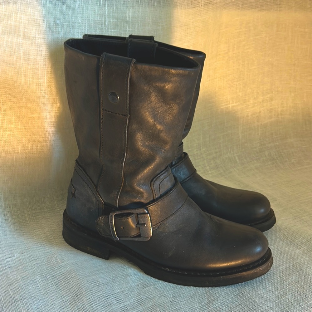 Harley-Davidson® Women's Darice 8.5-Inch Black Motorcycle Boots. Size 7. D85416